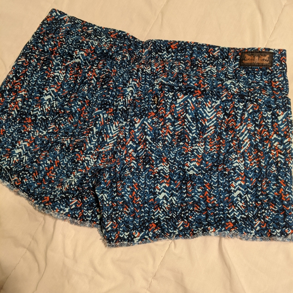 Levi's print shorts